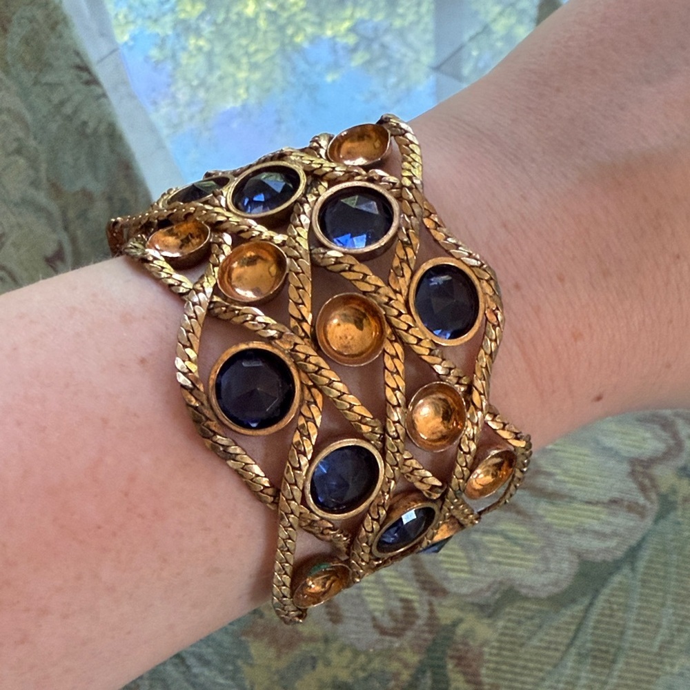Exquisite Vintage Elegant blue rhinestones bracelet